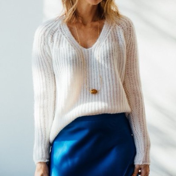 rag & bone Sweaters - Rag & Bone Joseph V-Neck Sweater (M)